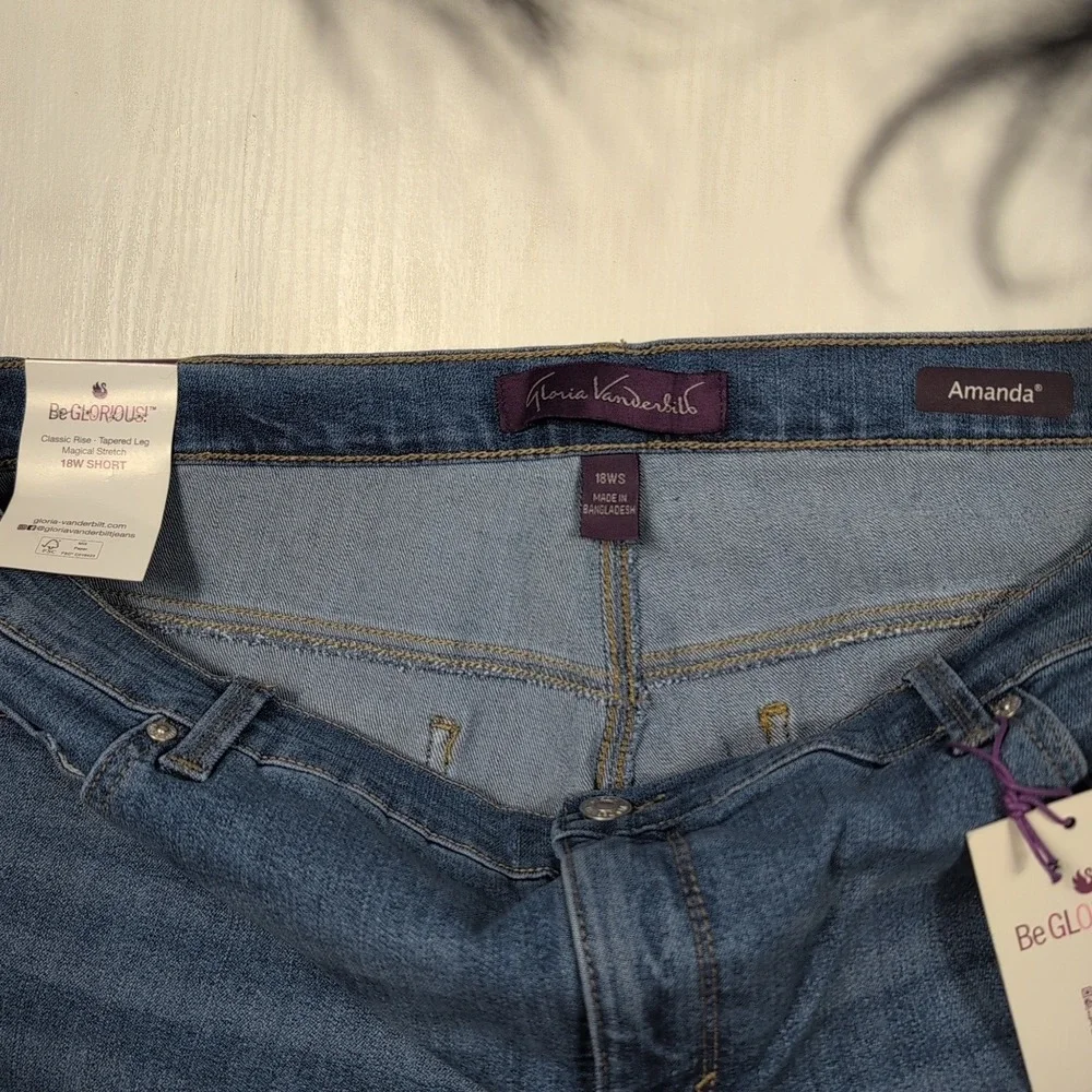 Gloria Vanderbilt Amanda Slimming Tapered Leg Jeans Blue 18W Short NWT - Picture 10 of 13